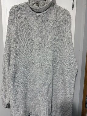 90. Aerie Grey Cable Knit Oversized Wool Blend Turtleneck Sweater/Dress
